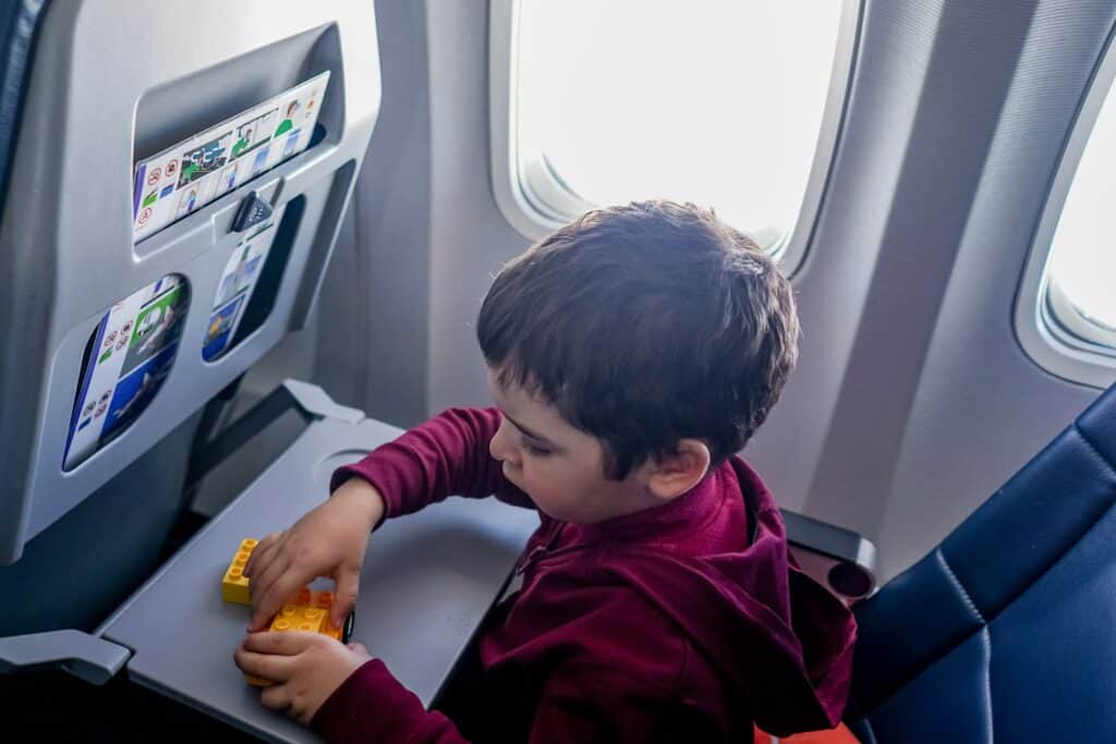 Cestování dětmi bez rodičů v letadle